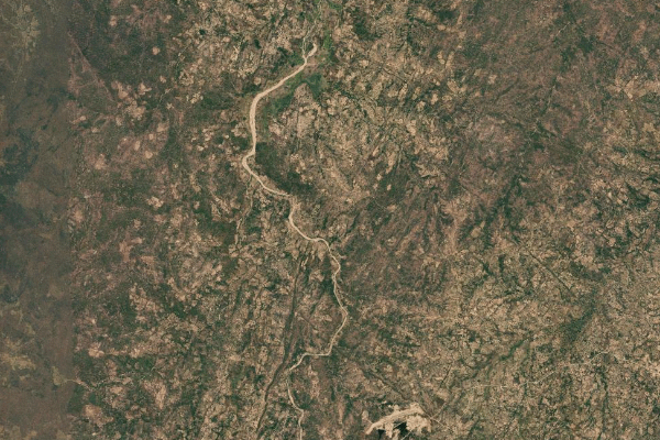 Satellite imagery of location of the item 'Estudio Geologico e Petrologico do Macico Alcalino-Carbonatitico do Quicuco, Angola (Geological and Petrological Studies of the Alkaline-Carbonatite Complex of Quicuco (Angola)' (26219)